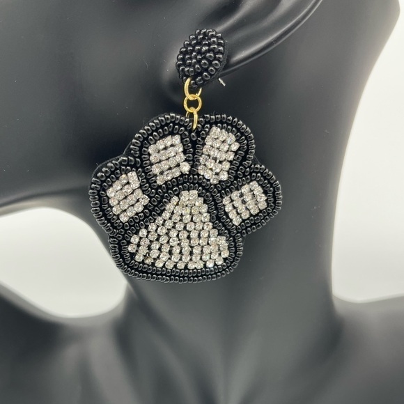 Stop Ready Go Bling Seed Bead Paw Dangle Earrings - Picture 1 of 5